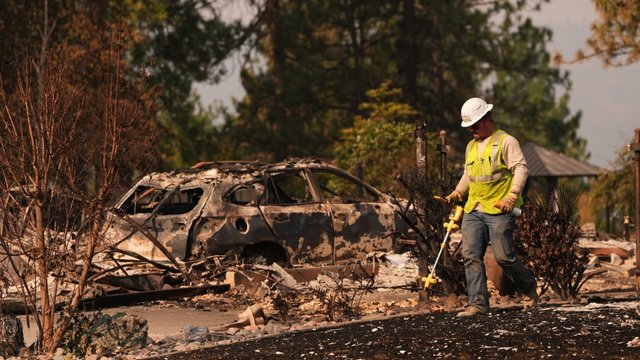 'War Zone': Wildfires rip through Spokane