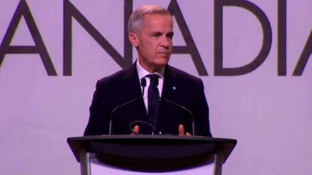 Prime minister stops in Calgary for pro-Canada rally