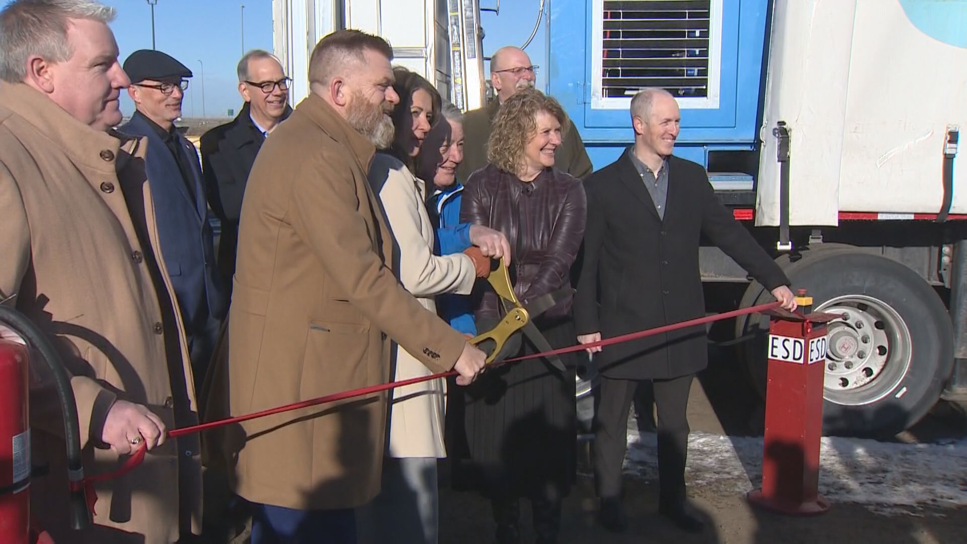 Alberta government celebrates first privately-owned hydrogen fuel station