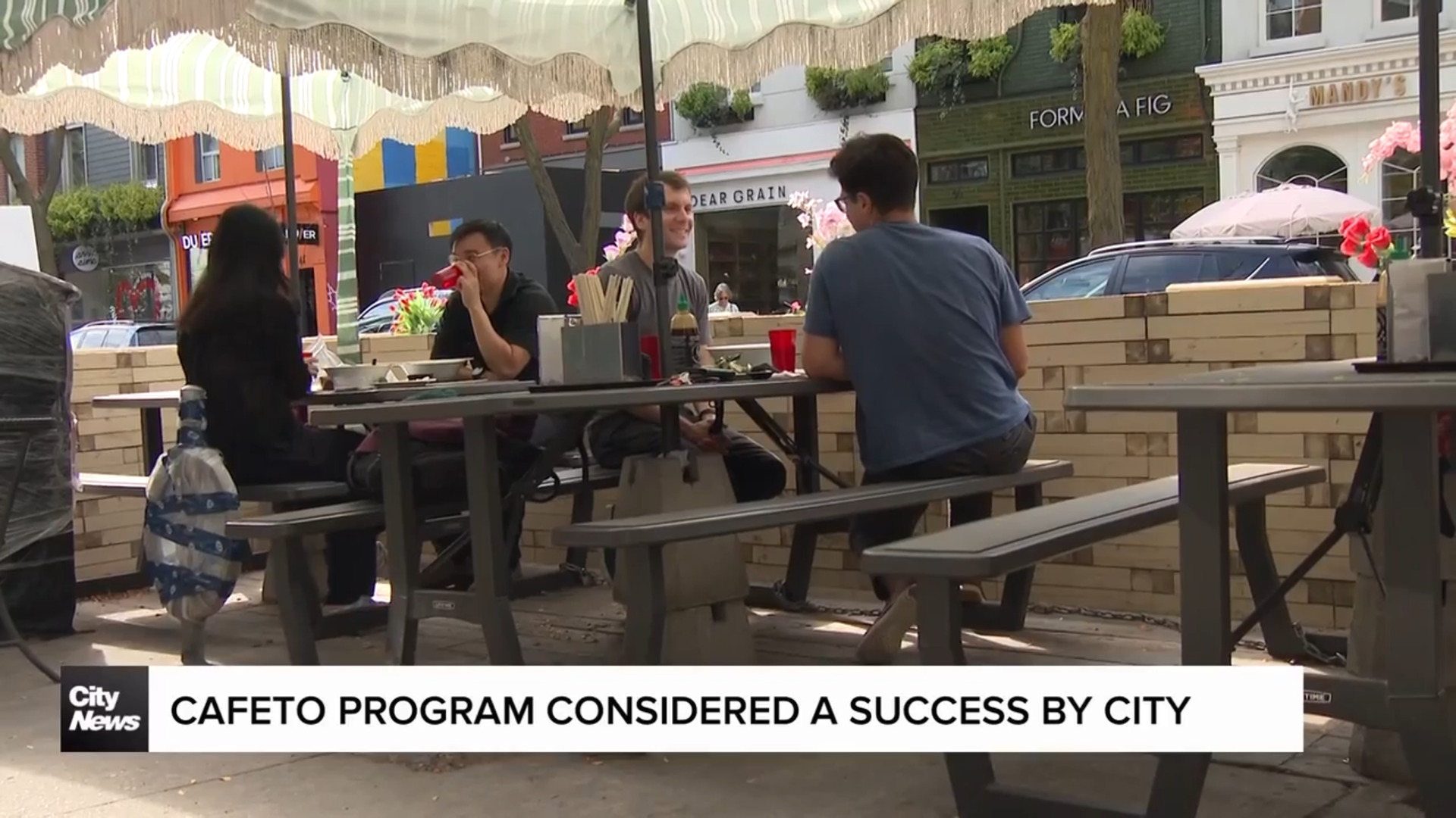 Mayor Chow considers CaféTO a success despite traffic congestion