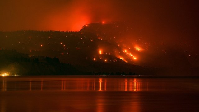Bald Range wildfire continues to grow, Summerland remains evacuated