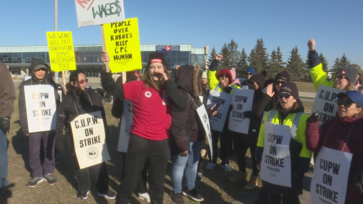 Postal Workers on strike ahead of the holiday season