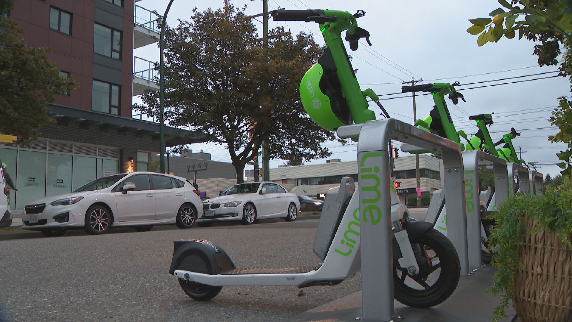 Vancouver officially launches e-scooter program