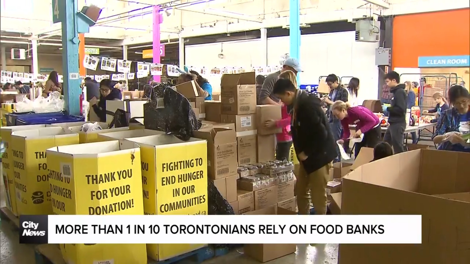 Expert Says Toronto Feeling Impact of Record Food Bank Use Across Canada