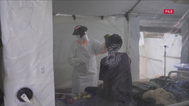 Canada extends Ebola travel restrictions