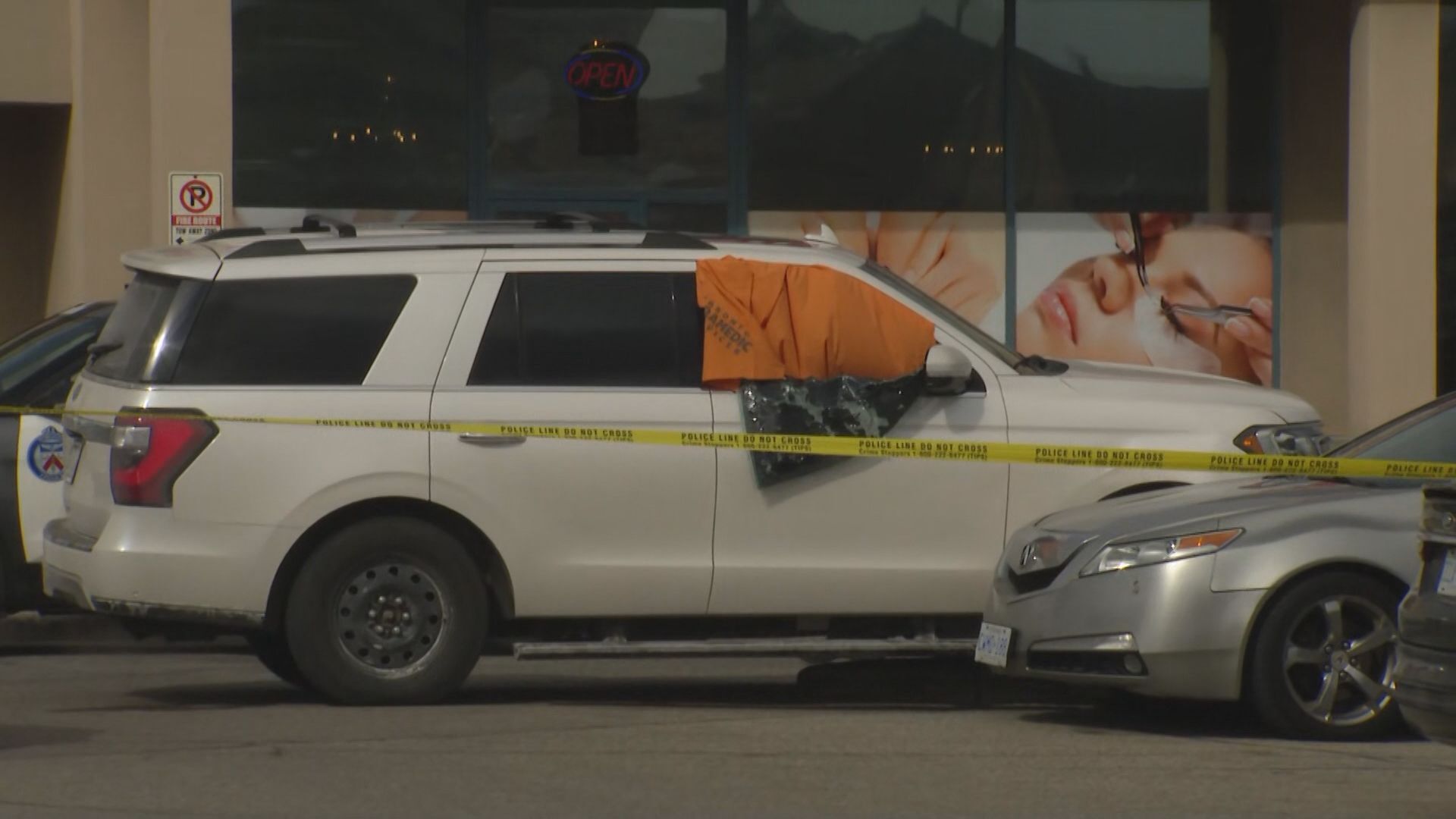 Man killed in daylight shooing at a busy Rexdale plaza