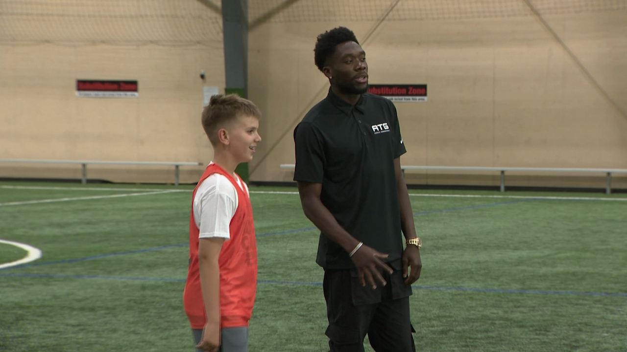 Alphonso Davies hosts soccer camp, inspires young players