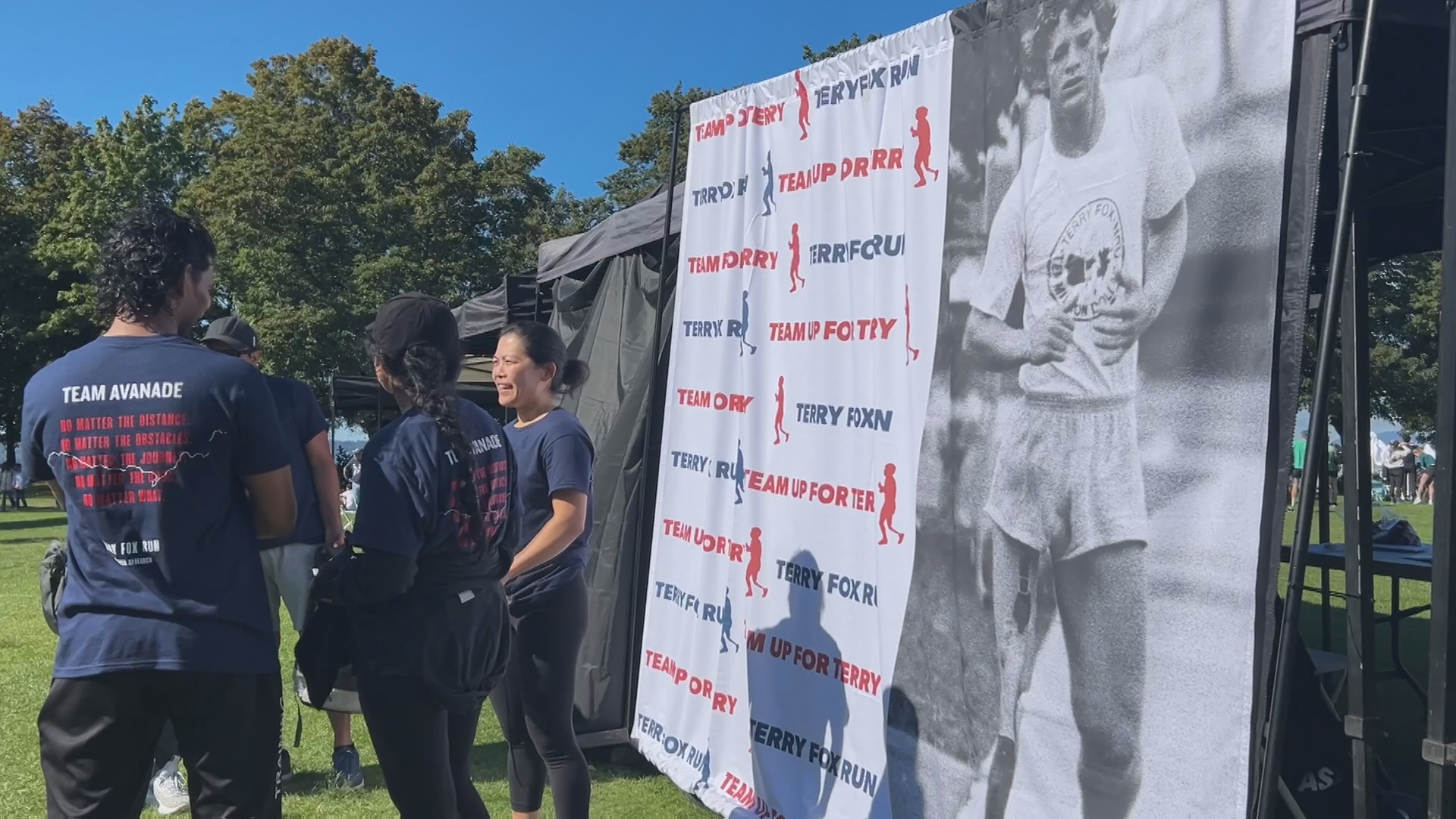 Vancouverites take over Stanley Park for annual Terry Fox Run