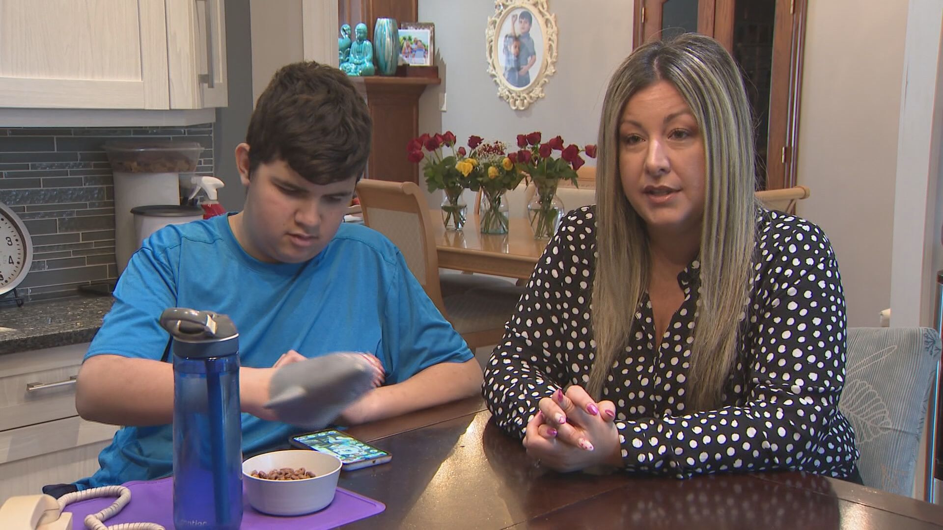 Montreal-area mother challenges Quebec over French language law