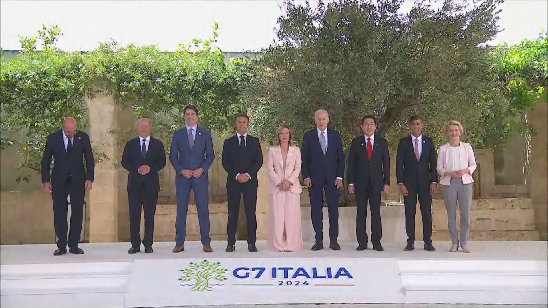 Trudeau meets with world leaders as G7 begins
