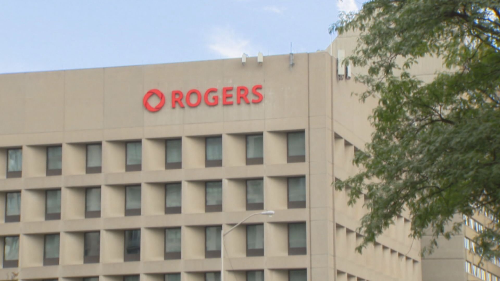 Rogers to buy remaining stake of MLSE for $4.35B