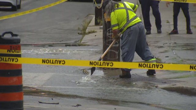 Water spews onto streets in Coxwell–Gerrard area after watermain break