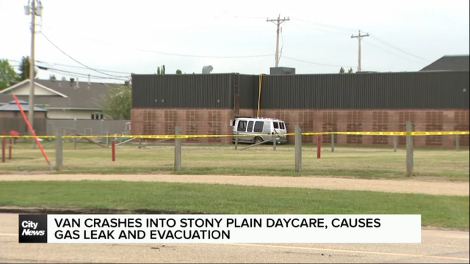 Van crashes into Stony Plain daycare, causes gas leak and evacuation