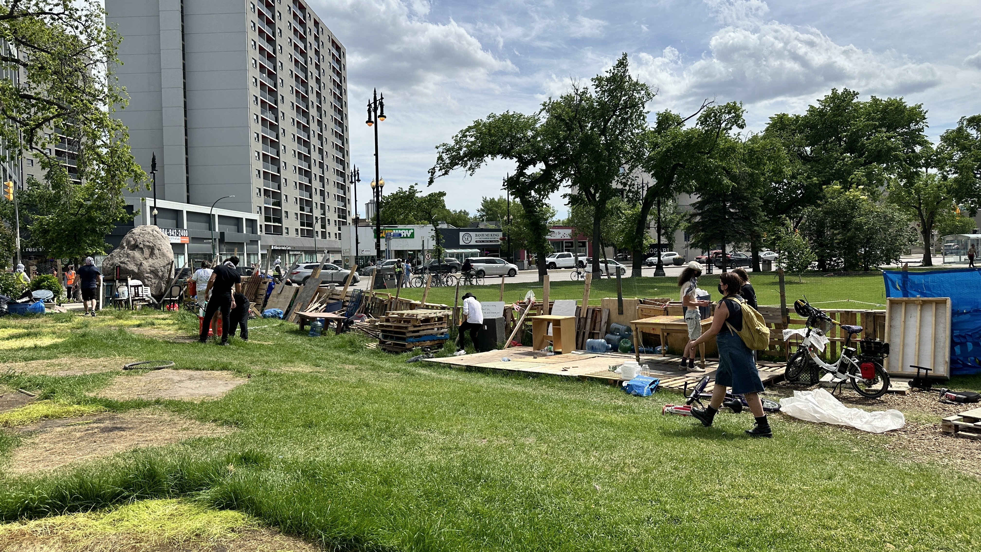 University of Winnipeg encampment leaves grounds after 7 weeks