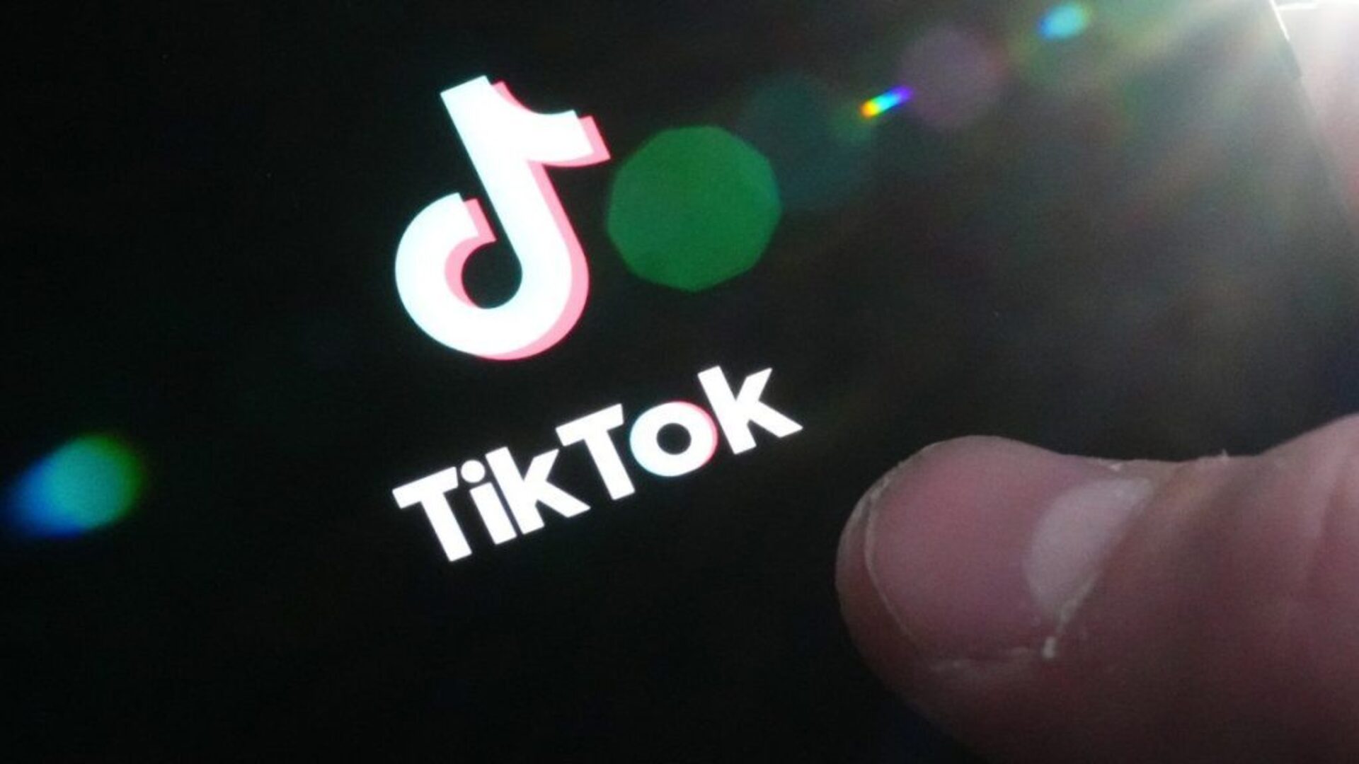 Business Report: TikTok ordered to close Canadian office