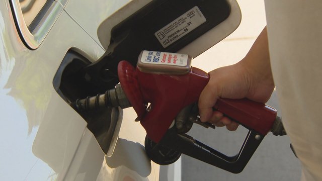 GTA gas prices to drop by 8 cents at midnight
