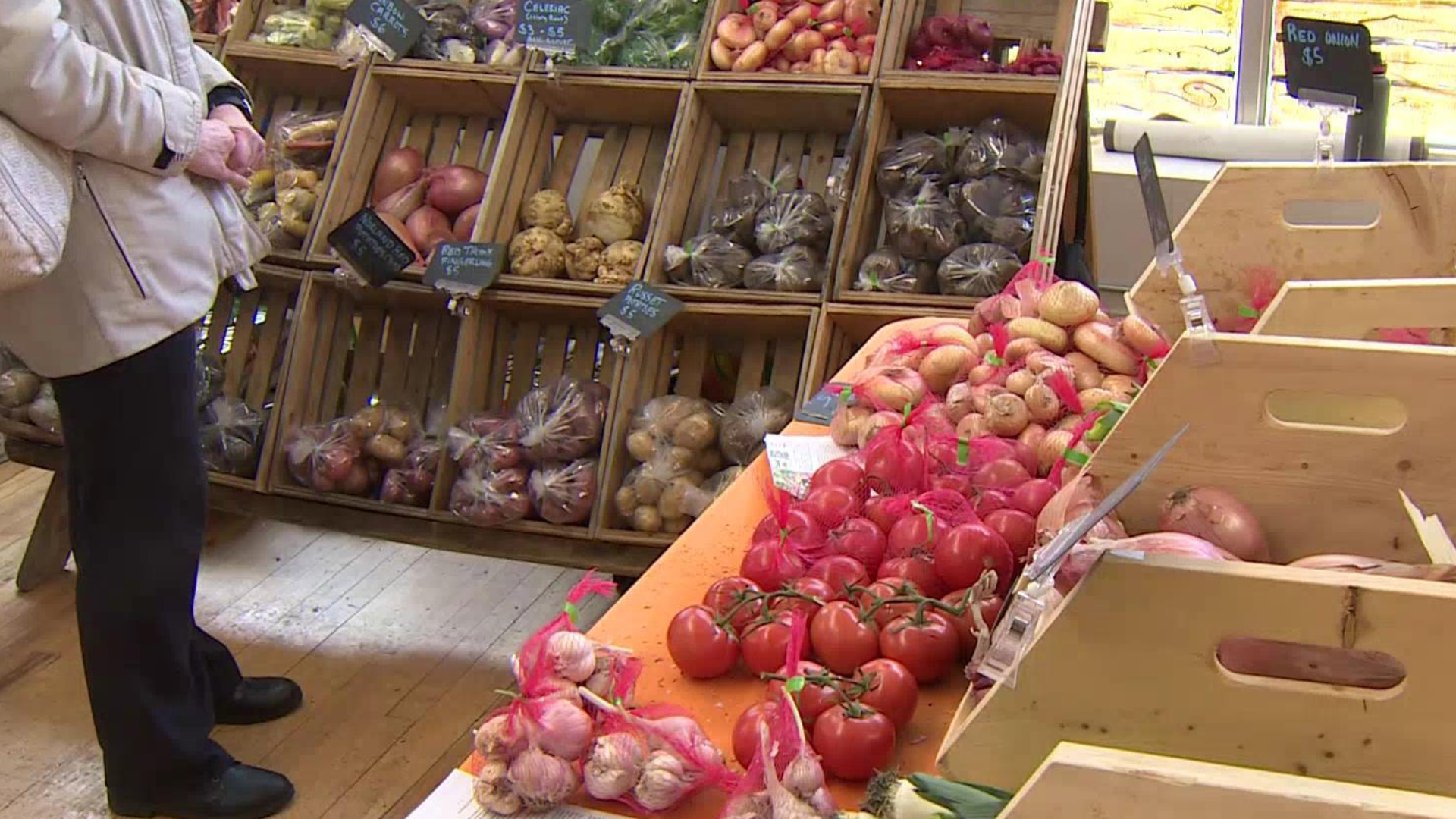 Edmonton farmers' market eyeing 104 St. return