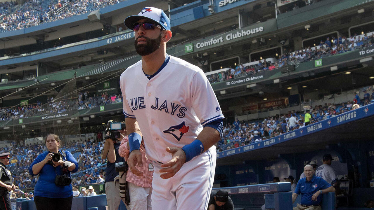 Jose Bautista signs minor league deal with Braves