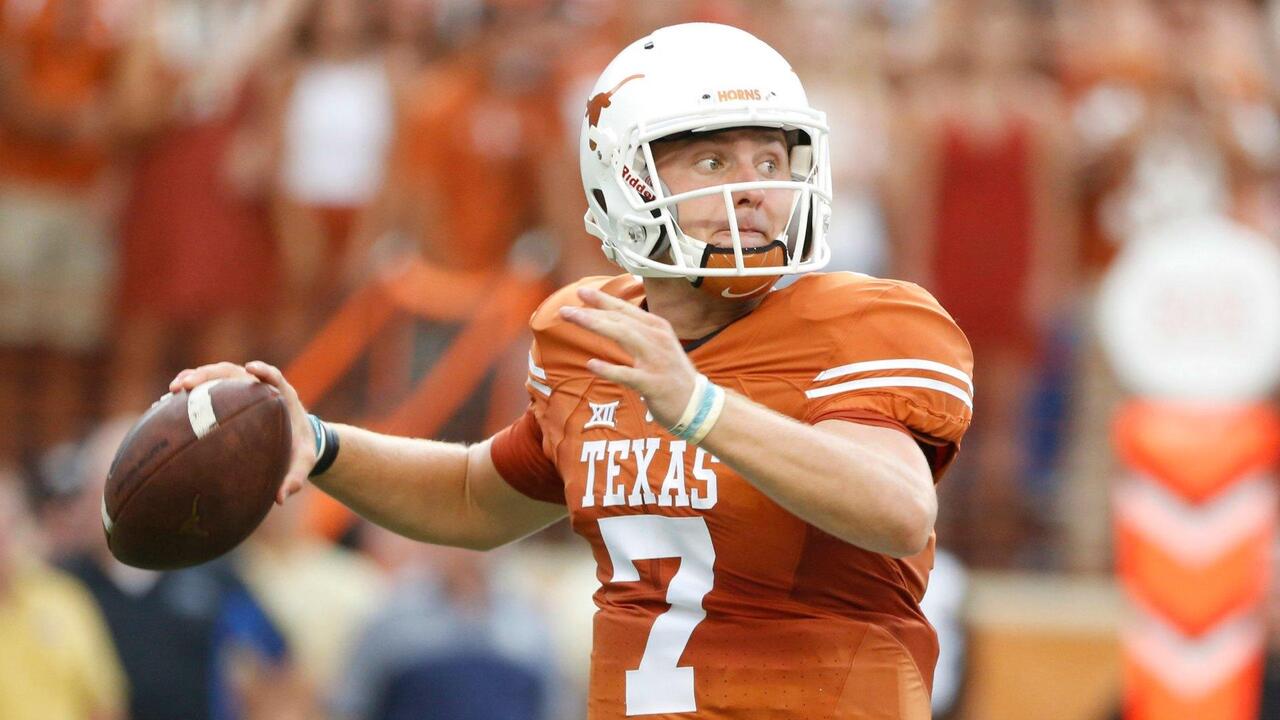 WATCH: Texas takes the lead on a QB sneak by Shane Buechele