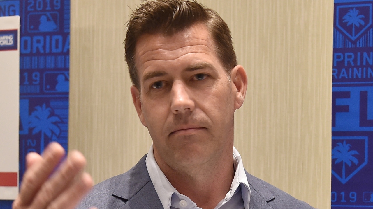 New York Mets GM Brodie Van Wagenen blows up at staff, throws chair