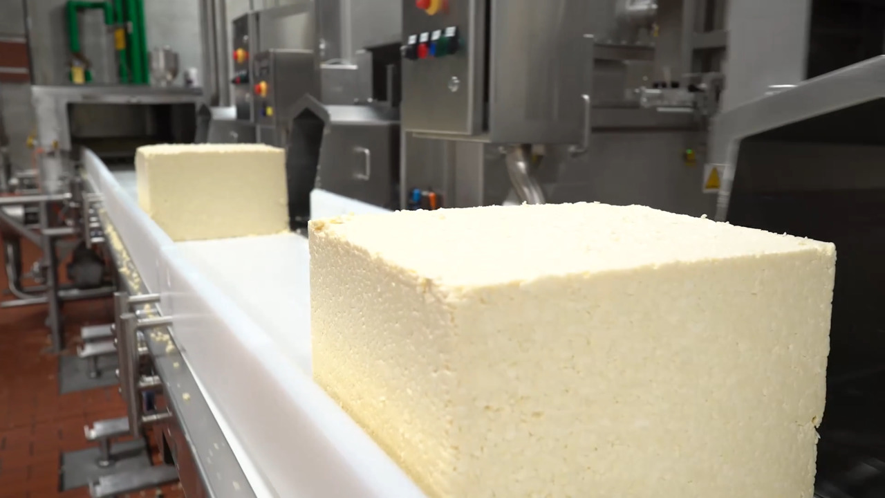 Bulk Cheese Blocks for Food Service and Co-Manufacturing