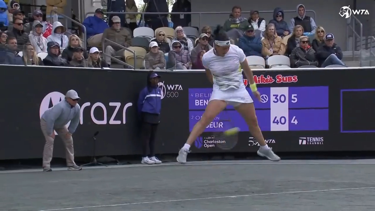 Only Ons can do that Jabeurs clutch tweener in Charleston final