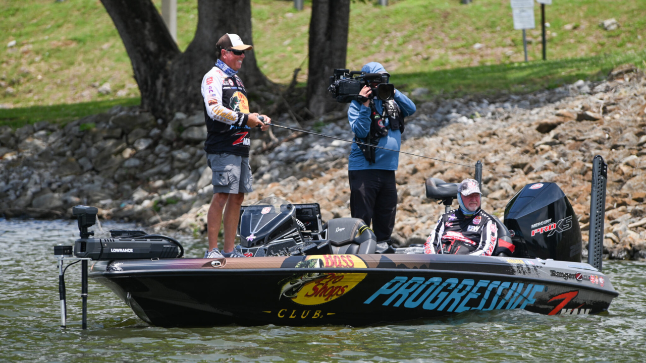 Should Flogging Be Made Illegal In Bass Tournaments? 