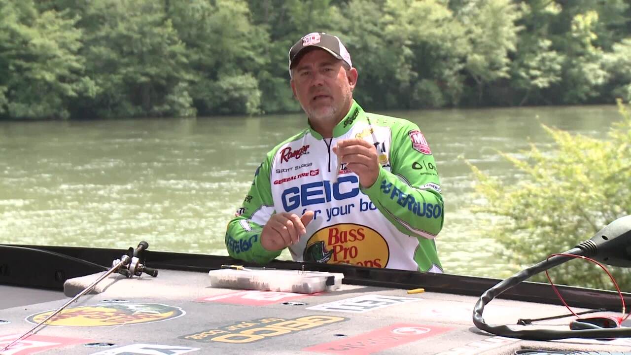 Major League Lesson: Scott Suggs Rigs a Fluke - Major League Fishing