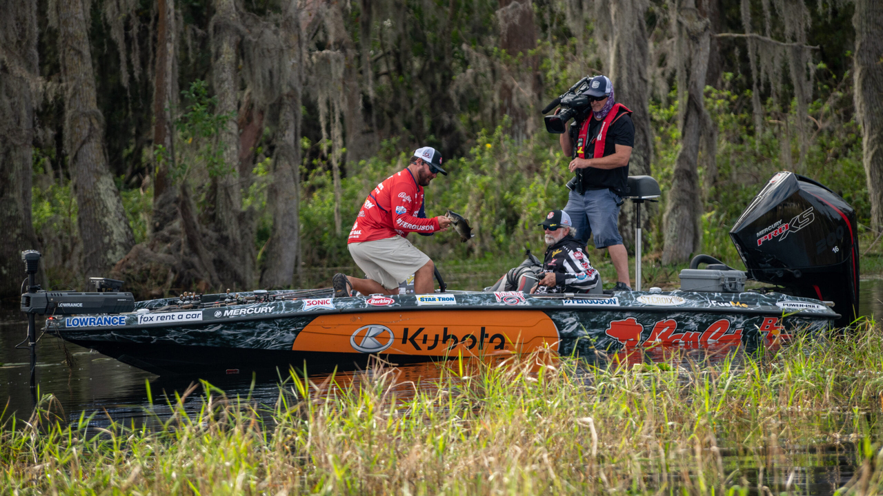 TEAM SERIES: Team Fox Rent A Car wins Match 1 by 35-pound margin - Major  League Fishing