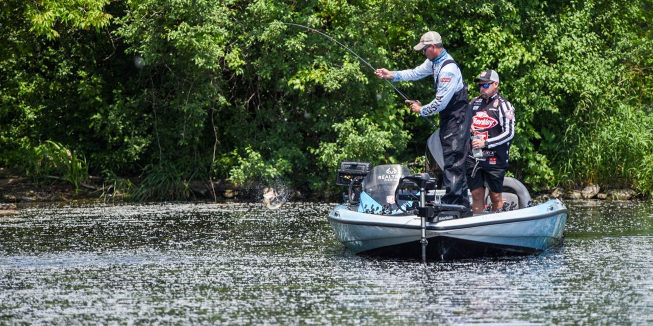 Robinson's Late-Day Surge Powers Him to Top of Shotgun Round – Anglers  Channel