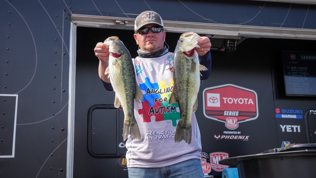 Foster Drops 22-11 For Ft. Gibson Lead - Major League Fishing
