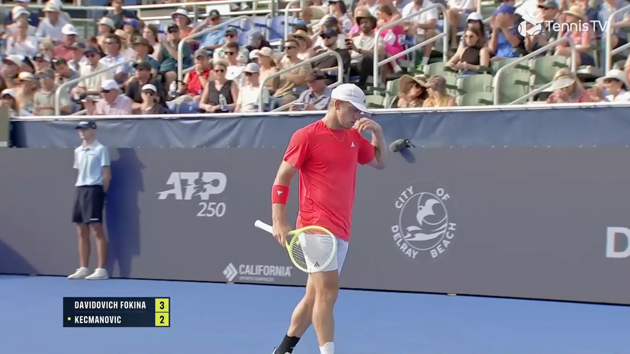 Hot Shot: Davidovich Fokina shapes inch-perfect lob in Delray Beach 2025 final