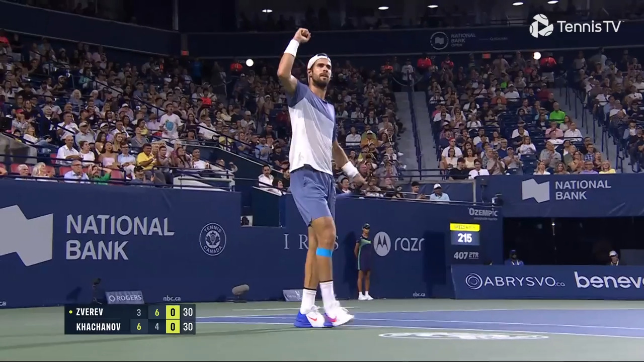 Hot Shot: Khachanov cierra en la red un rally de 34 tiros ante Zverev