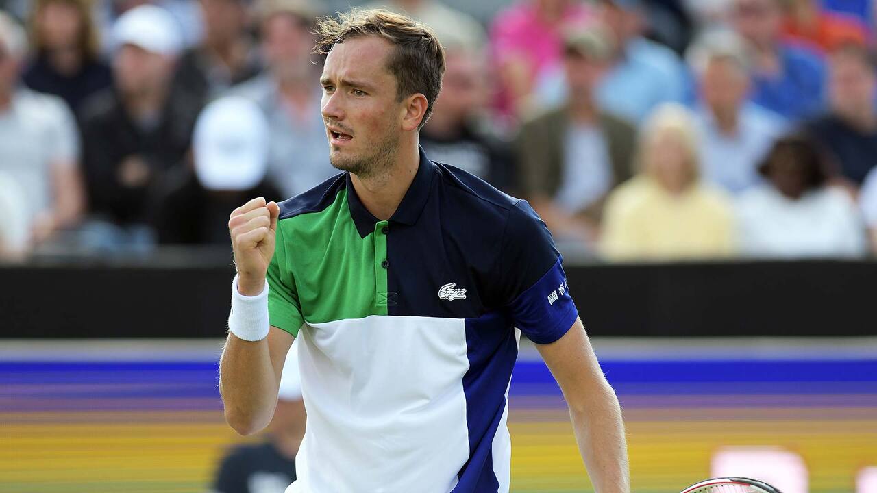 Daniil Medvedev Begins Grass Swing With Win In s-Hertogenbosch ATP Tour Tennis