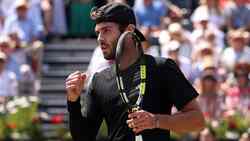 Hot Shot: Fearnley's stylish diving volley earns break at Queen's Club 2025 