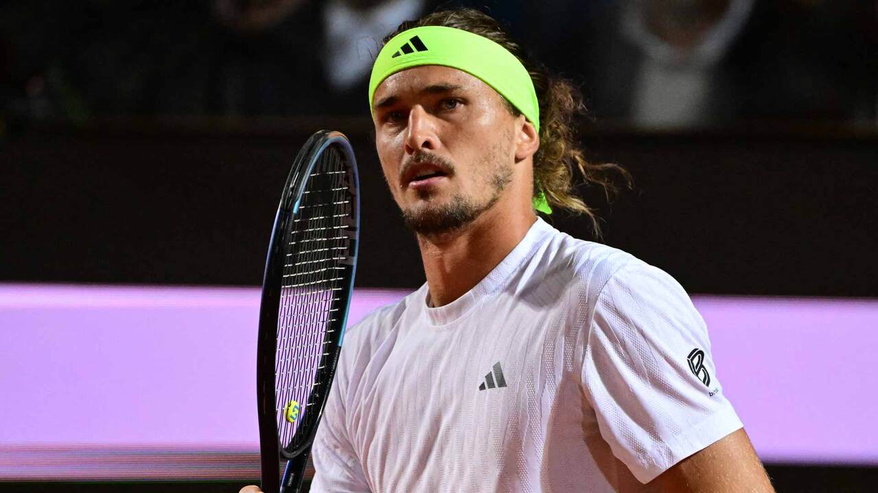 Hot Shot: 'One of the points of the year!' Zverev, Musetti do it all in Rome