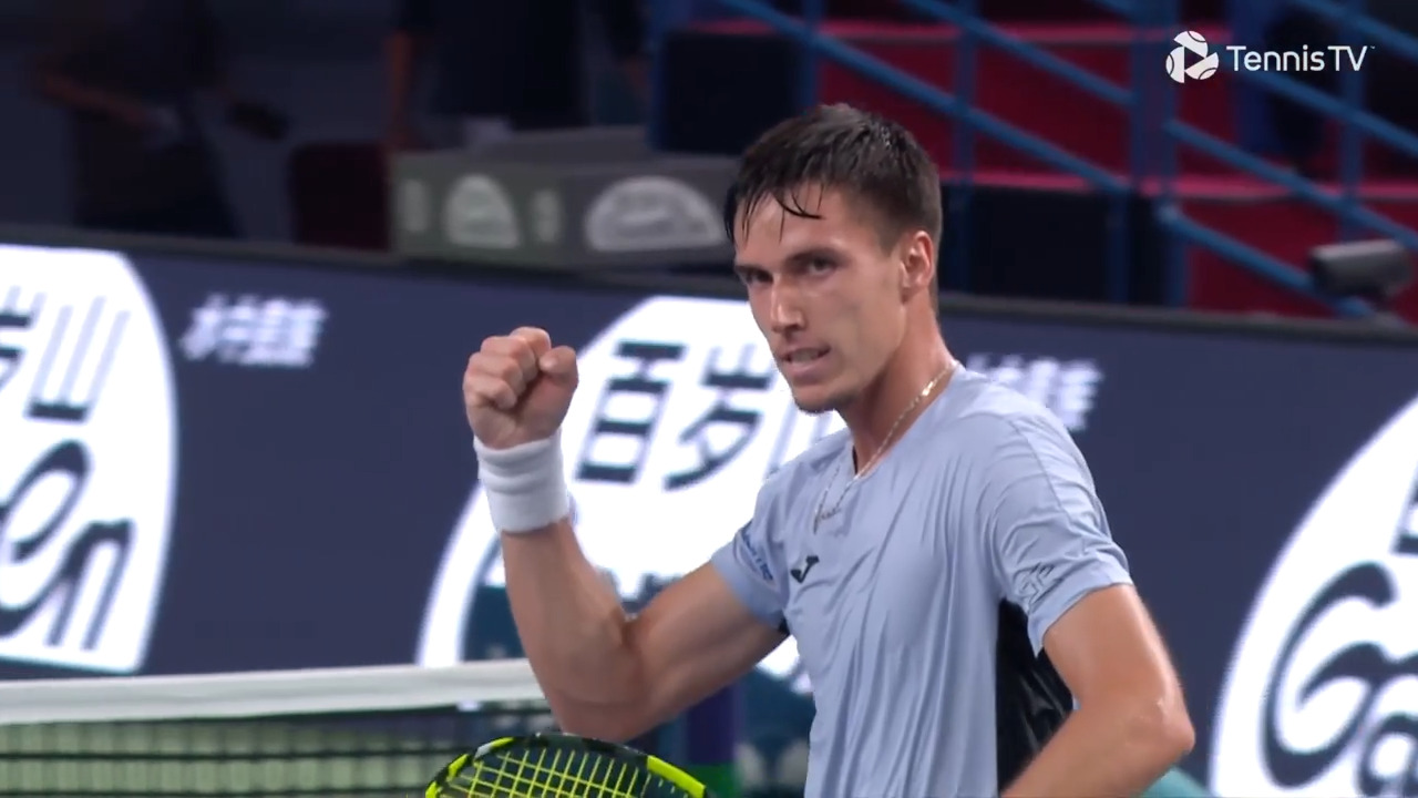 Hot Shot: 'Genius' Marozsan has Fritz on the ropes in Shanghai 2025 
