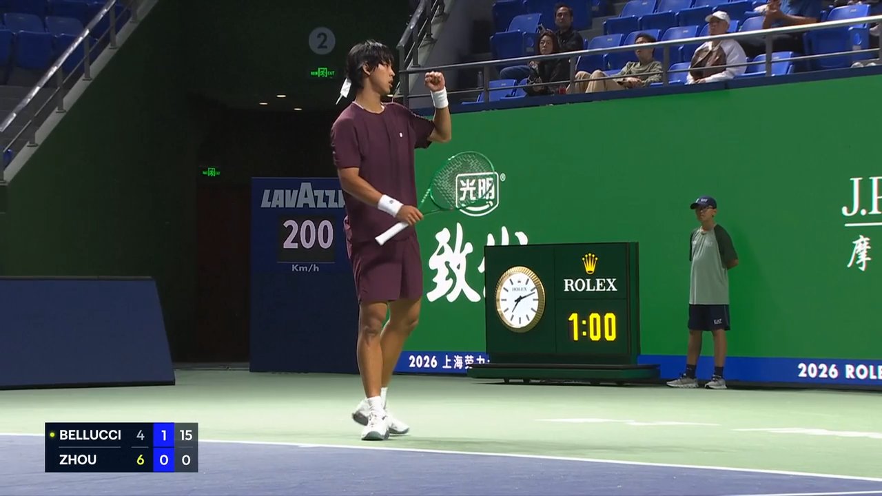 Hot Shot: Zhou redirects with forehand fire in Shanghai 2026