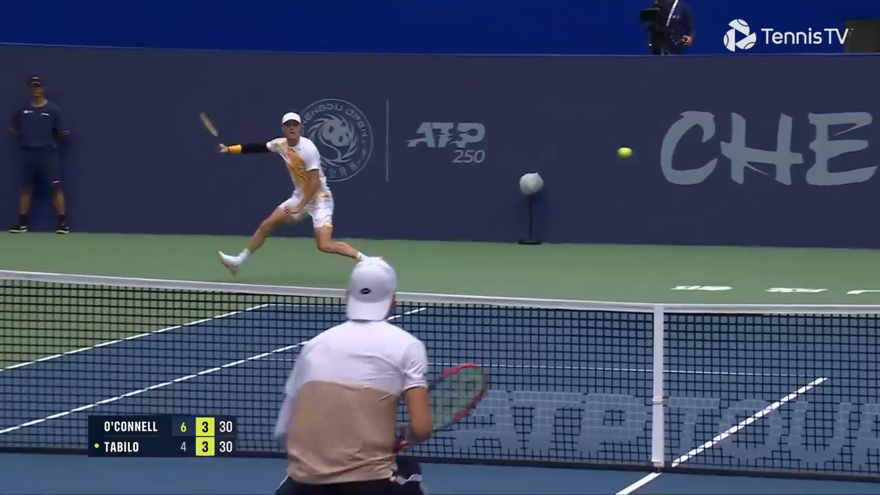 Hot Shot: O'Connell stuns Tabilo with 'special' angle on the slide in Chengdu 2025 