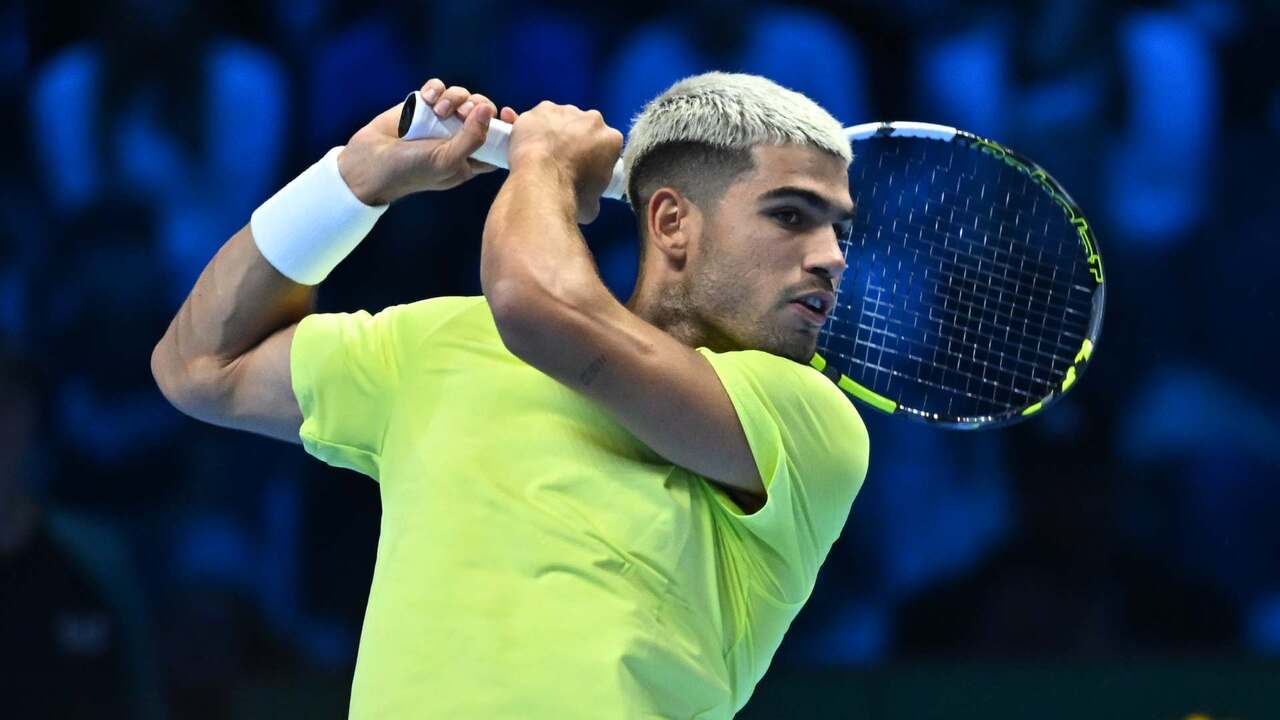 Hot Shot: Alcaraz's blistering backhands seal his first break at Nitto ATP Finals 2025
