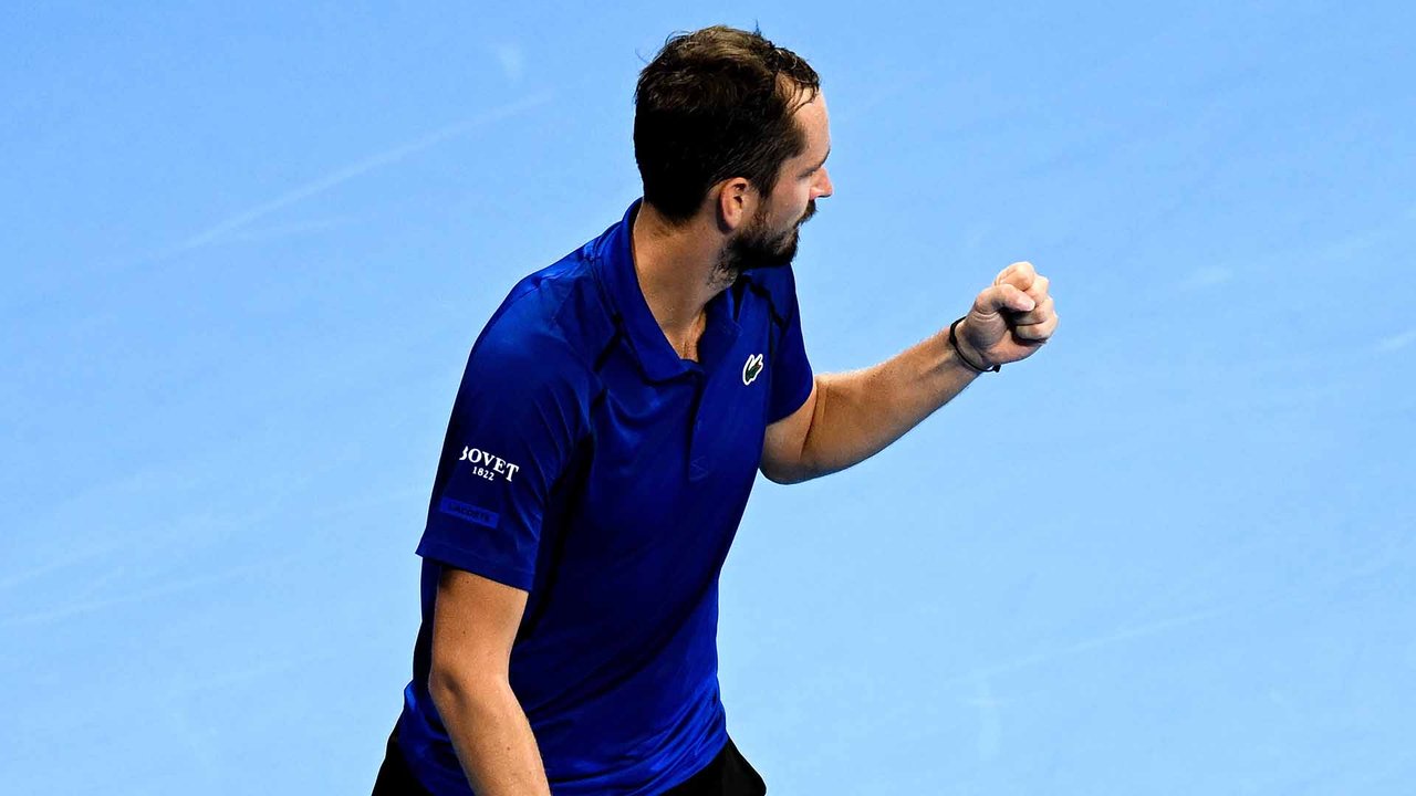 Hot Shot: Medvedev produces 'world-class' volley in Hangzhou 2026 final