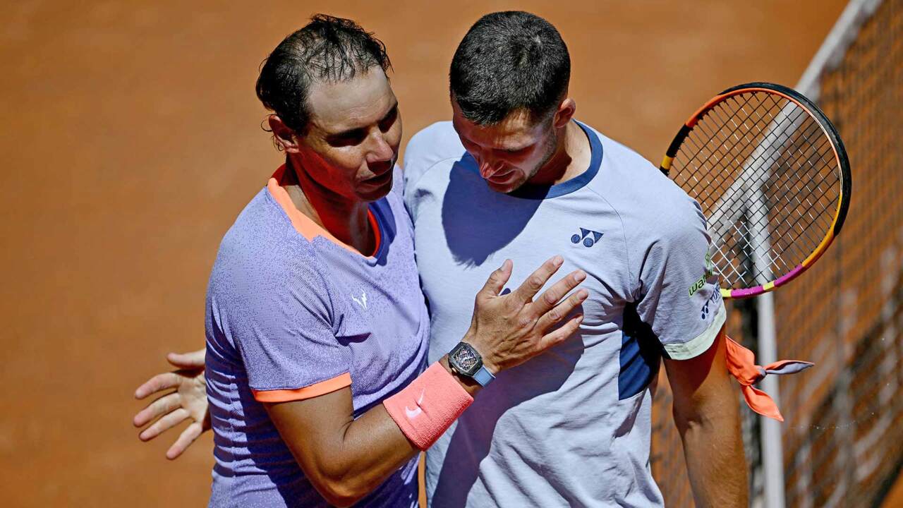Highlights: Hurkacz dials in for victory against Nadal in Rome