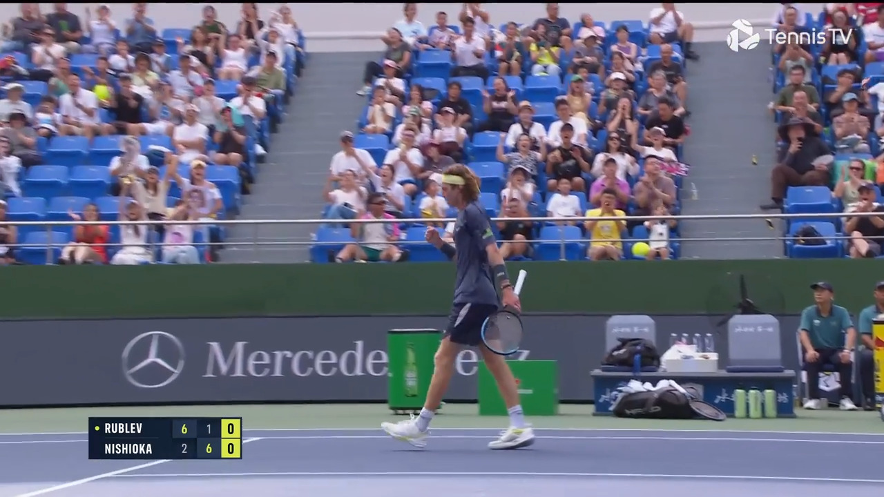 Hot Shot: Rublev does it all to seal 25-ball rally in Shanghai 2025