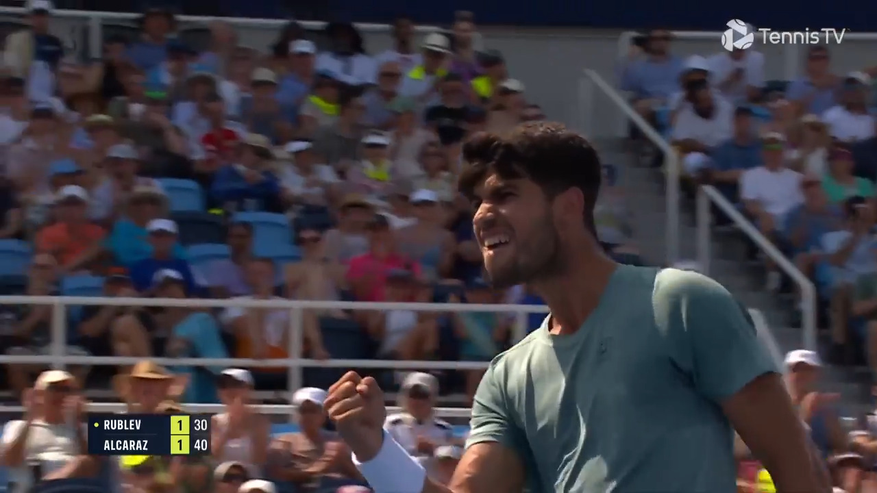 Hot Shot: The scoop before the storm! Alcaraz sends Rublev packing on Cincinnati break point
