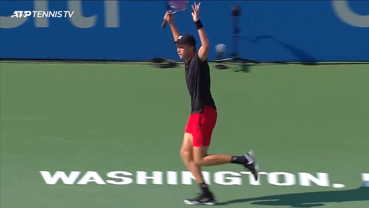 Hot Shot: Goodness Me! Brooksby's Brilliant Point vs Felix