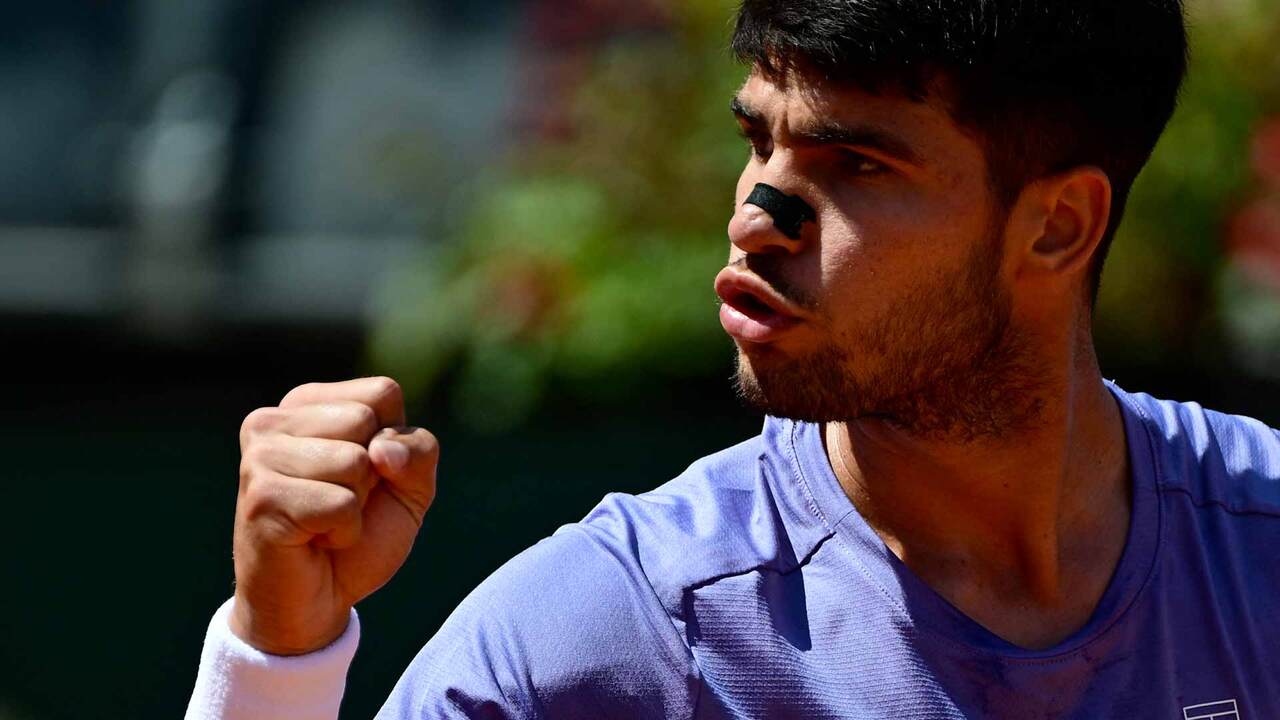Hot Shot: Good morning Rome! Alcaraz's delightful early dropper