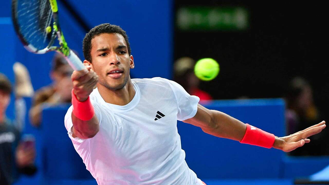 Hot Shot: Felix on fire! Auger-Aliassime fires fierce forehand in Montpellier final