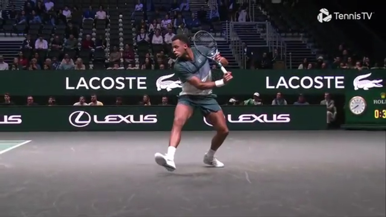 Hot Shot: Mpetshi Perricard's sublime lob catches Dimitrov cold in Paris 2025