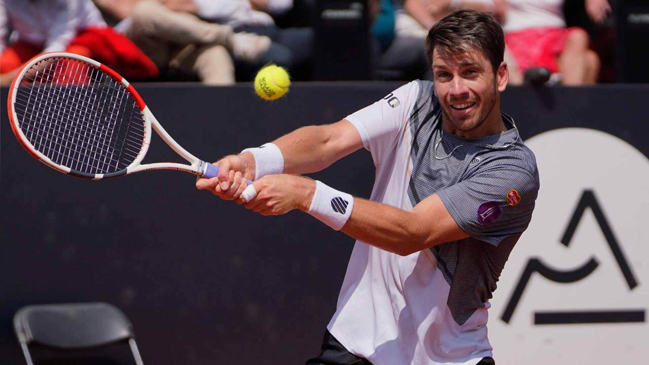 Highlights: Felix, Norrie Cruise To Lyon QFs