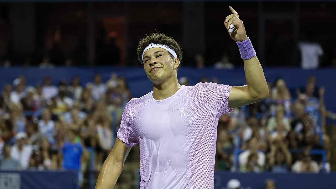 Watch Ben Shelton's deft touch clinch an entertaining point vs. Frances Tiafoe in Washington on Friday. Watch live & on-demand at tennistv.com.